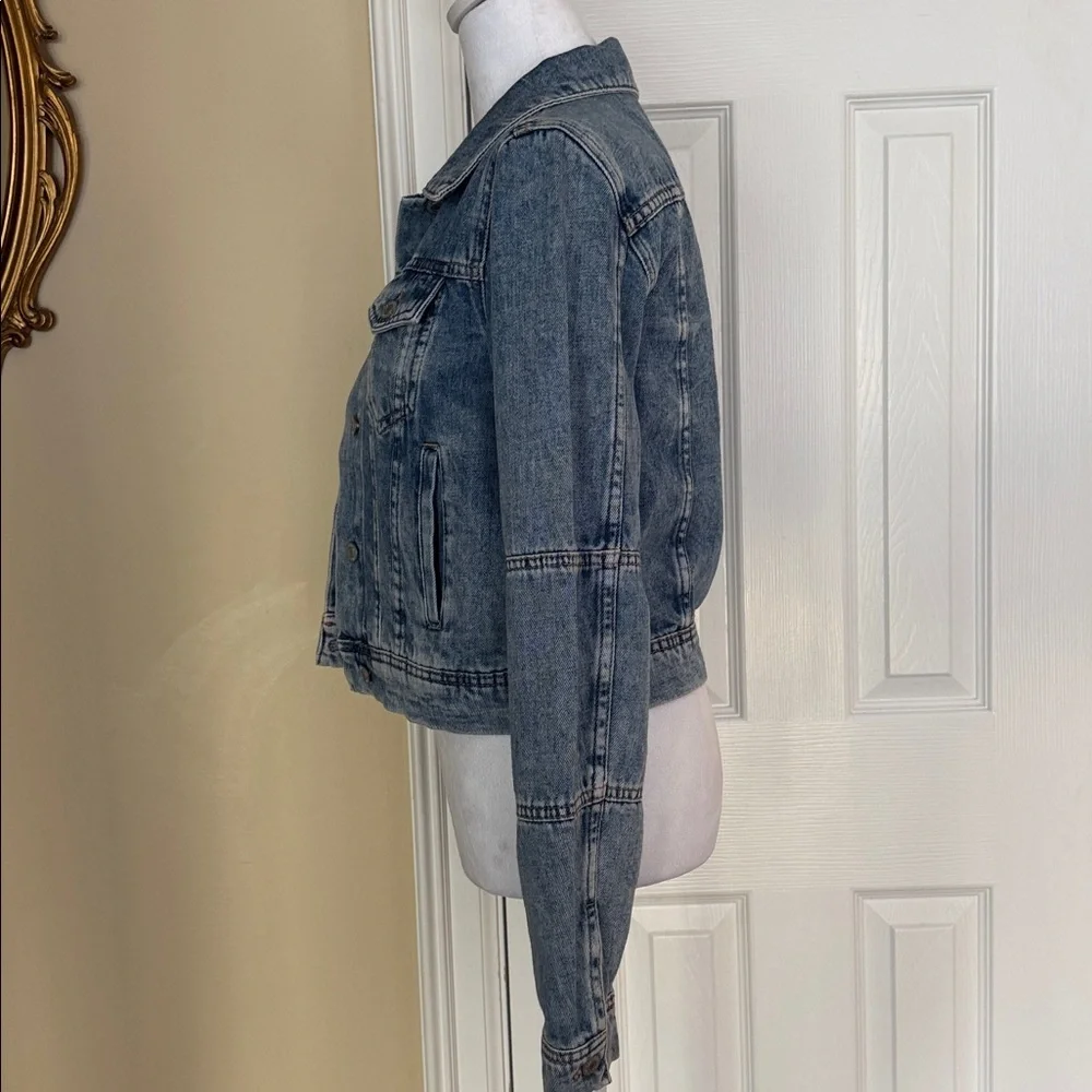 Free People X We The Free Rumors Denim Jacket in Light Indigo Size Small Flaw - Picture 4 of 11